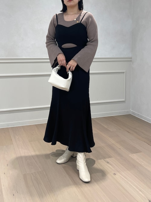 セール】【apres jour clair】アシメボタンフレアスリーブニット