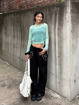 「WHO'S WHO gallery（フーズフーギャラリー）のEYELET SWEAT PANT/アイレットスウェットパンツ（スウェットパンツ、ブラック系）」を使った、うらのことこさん（レディース・165cm）の夏コーディネート