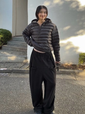 「Sourcream（サワークリーム）の【26AW LOOK掲載品番】【Sourcream】中綿アノラックパーカー（マウンテンパーカー、ブラック系）」を使った、うらのことこさん（レディース・165cm）の秋コーディネート