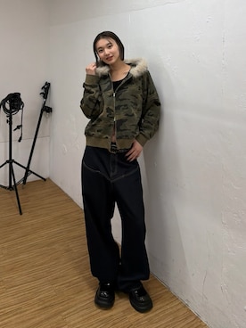 「WHO'S WHO gallery（フーズフーギャラリー）のスタッズベルト（ベルト）」を使った、うらのことこさん（レディース・165cm）の秋コーディネート