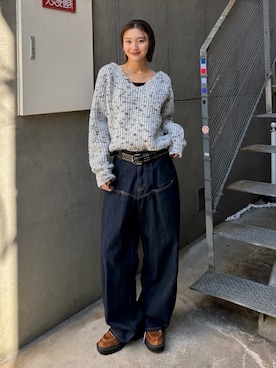 「WHO'S WHO gallery（フーズフーギャラリー）のスタッズベルト（ベルト）」を使った、うらのことこさん（レディース・165cm）の秋コーディネート