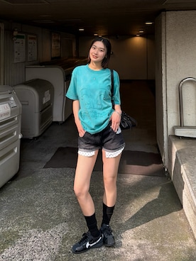 「WHO'S WHO gallery（フーズフーギャラリー）のアイテム（デニムパンツ）」を使った、うらのことこさん（レディース・165cm）の春コーディネート