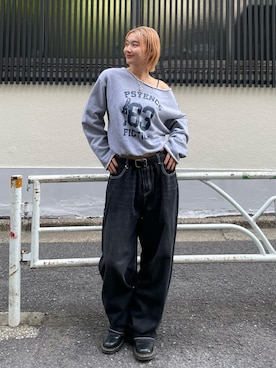 「WHO'S WHO gallery（フーズフーギャラリー）のエリオットナンバリングワンショルダースウェット（スウェット）」を使った、うらのことこさん（レディース・165cm）の秋コーディネート