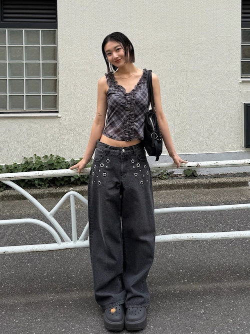 アイレットローライズデニム（デニムパンツ）｜WHO'S WHO gallery