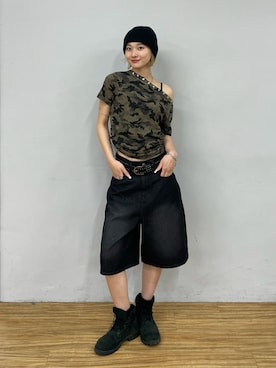 「WHO'S WHO gallery（フーズフーギャラリー）のスタッズベルト（ベルト）」を使った、うらのことこさん（レディース・165cm）の春コーディネート