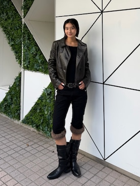 「WHO'S WHO gallery（フーズフーギャラリー）の【26AW LOOK掲載品番】スタンドレザーWジャケット（ブルゾン、ブラック系）」を使った、うらのことこさん（レディース・165cm）の夏コーディネート