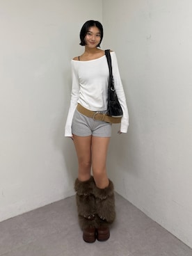 「WHO'S WHO gallery（フーズフーギャラリー）の【WEB限定】【SLOPPY】バックオープンギャザートップス（Tシャツ/カットソー、ホワイト系）」を使った、うらのことこさん（レディース・165cm）の夏コーディネート