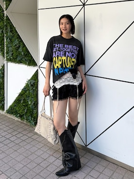 「WHO'S WHO gallery（フーズフーギャラリー）のメッセージTEE（Tシャツ/カットソー、ブラック系）」を使った、うらのことこさん（レディース・165cm）の春コーディネート