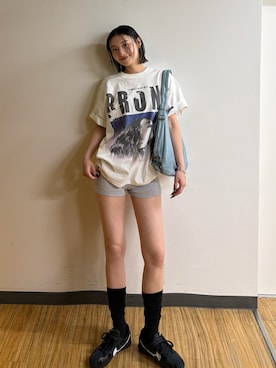「WHO'S WHO gallery（フーズフーギャラリー）の【SLOPPY/スロッピー】リブショートパンツ（その他パンツ、グレー系）」を使った、うらのことこさん（レディース・165cm）の春コーディネート