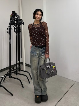 「WHO'S WHO gallery（フーズフーギャラリー）のスタースタッズフレアデニム（デニムパンツ、ブルー系）」を使った、うらのことこさん（レディース・165cm）の夏コーディネート