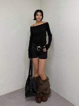 「WHO'S WHO gallery（フーズフーギャラリー）の【WEB限定】【SLOPPY】バックオープンギャザートップス（Tシャツ/カットソー、ブラック系）」を使った、うらのことこさん（レディース・165cm）の夏コーディネート