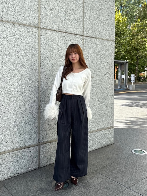 【美品】Rene フードニット黒　ショート丈カーディガン　ファー付ボレロ 襟付き ポケットショートニットカーディガン/クロップド丈ニット