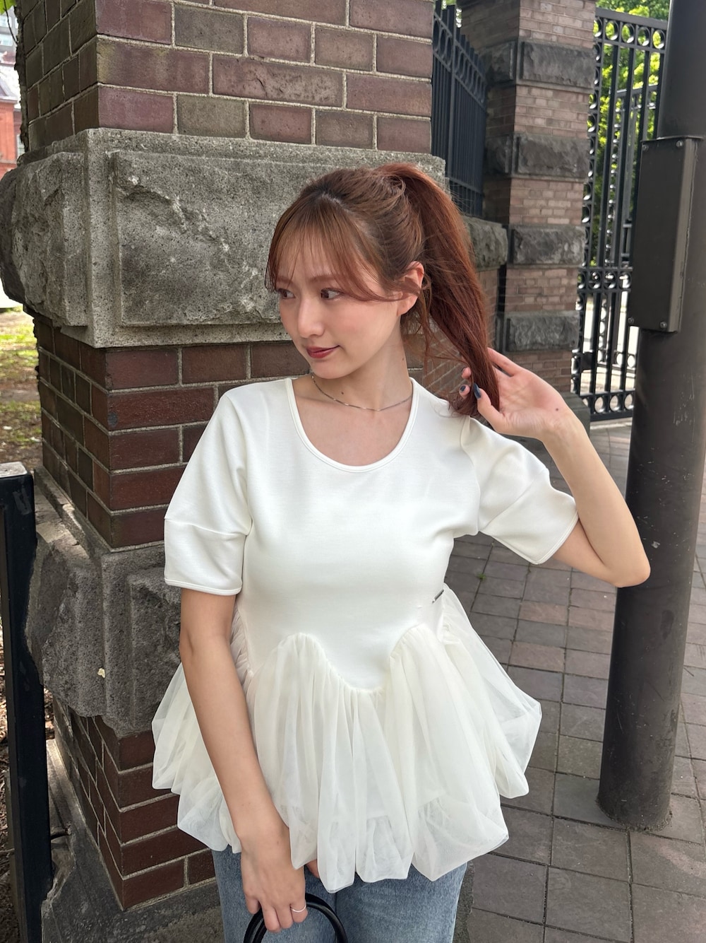 SALON by Chico】デザインスリーブチューリップバルーントップスを使っ