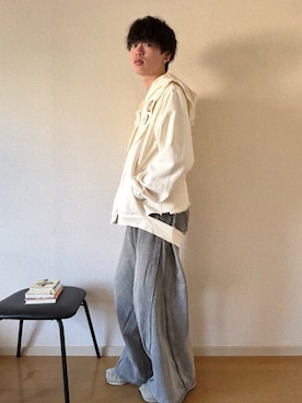 「アイテム（ブローチ/コサージュ）」を使った、YUYAさん（メンズ・173cm・20代）の秋コーディネート
