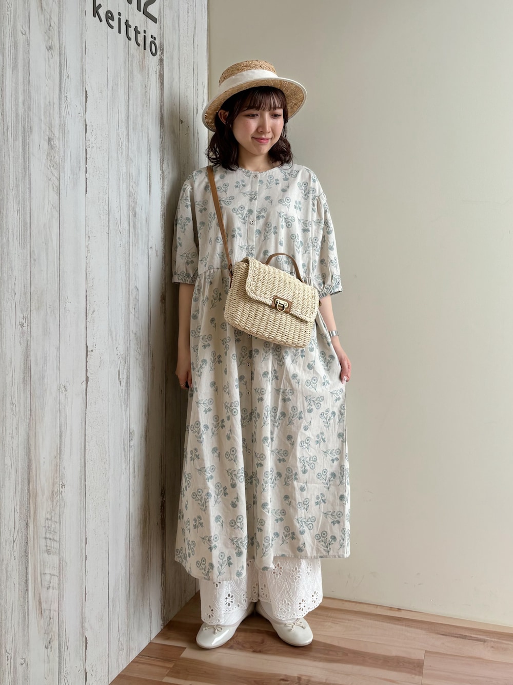 「カンカン帽、初夏コーデ、シンプルスタイル、今日のコーデ、おしゃれさんと繋がりたい、ワンピース、ペチパンツ、ペチコート、ワンピーススタイル、刺繍、バレエシューズ、ホワイト、ミントグリーン、大人かわいい、レイヤードスタイル」｜「キャン60周年記念バッグ🎁のアイテム（その他、その他）」を使った、ナカガワさん（レディース・156cm）の春コーディネートの1枚目の写真