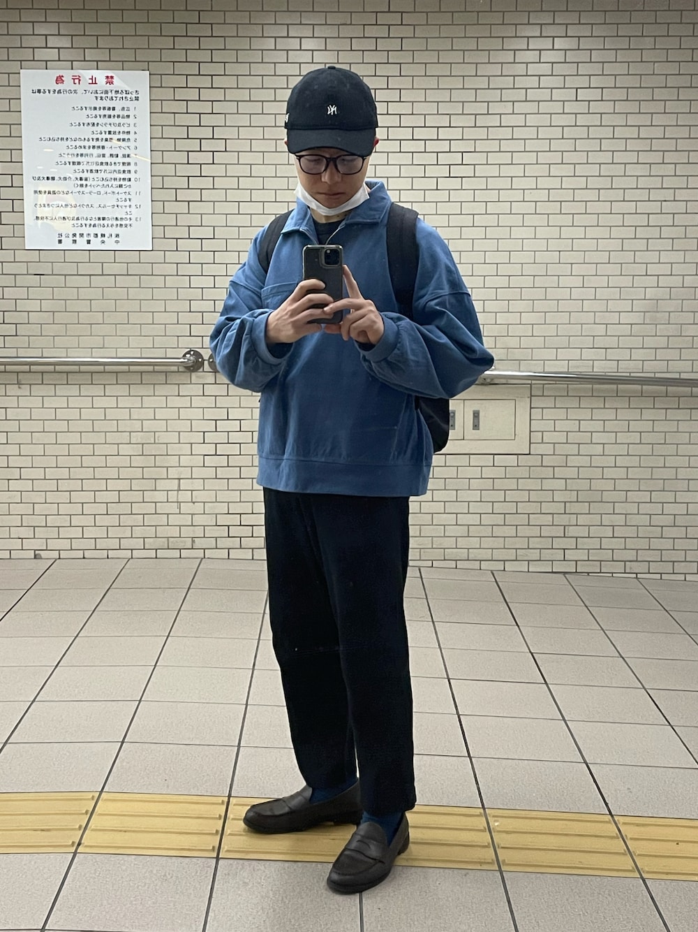 「オトナカジュアル、お洒落さんとつながりたい、ローファー、ニューエラ、メガネ男子、めがね、シンプルコーデ、シンプル、大学生、大学生コーデ、きれいめカジュアル、キレイめ、ビッグシルエット、ジップアップ、秋コーデ」｜「REGALのリーガル メンズ/【カジュアル】ローファー/GORE-TEX フットウェア（ローファー、ブラウン系）」を使った、Yasuさん（メンズ・170cm）の秋コーディネートの1枚目の写真
