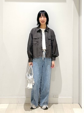 「アイテム（ボストンバッグ、グレー系）」を使った、rellraさん（レディース・159cm）の春コーディネート