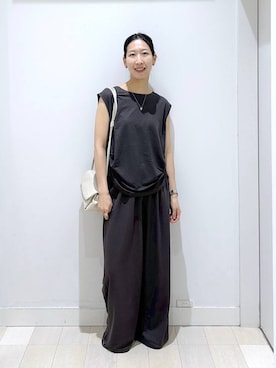 「GLOBAL WORK（グローバルワーク）のスペ軽お財布ショルダー2/580785（Shoulderbag、ベージュ系）」を使った、rellraさん（レディース・159cm）の夏コーディネート