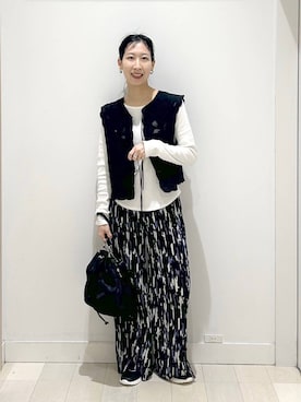 「GLOBAL WORK（グローバルワーク）のエアかるクッションベルトスニーカー/102313（スニーカー、ブラック系）」を使った、rellraさん（レディース・159cm）の春コーディネート