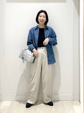 「アイテム（ボストンバッグ、シルバー系）」を使った、rellraさん（レディース・159cm）の秋コーディネート