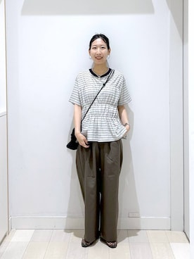「GLOBAL WORK（グローバルワーク）のノンストレスリッチワイドパンツ/632962（その他パンツ、ブラウン系）」を使った、rellraさん（レディース・159cm）の夏コーディネート