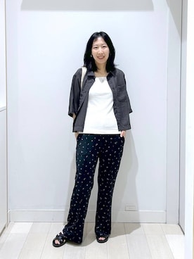 「GLOBAL WORK（グローバルワーク）のシルキータッチシアーシャツ5分袖/636672（シャツ/ブラウス、グレー系）」を使った、rellraさん（レディース・159cm）の夏コーディネート