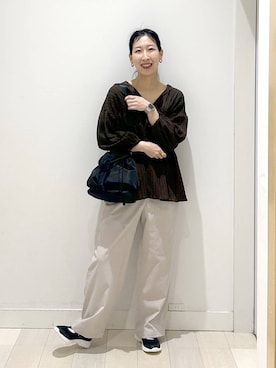 「GLOBAL WORK（グローバルワーク）のエアかるクッションベルトスニーカー/102313（スニーカー、ブラック系）」を使った、rellraさん（レディース・159cm）の春コーディネート