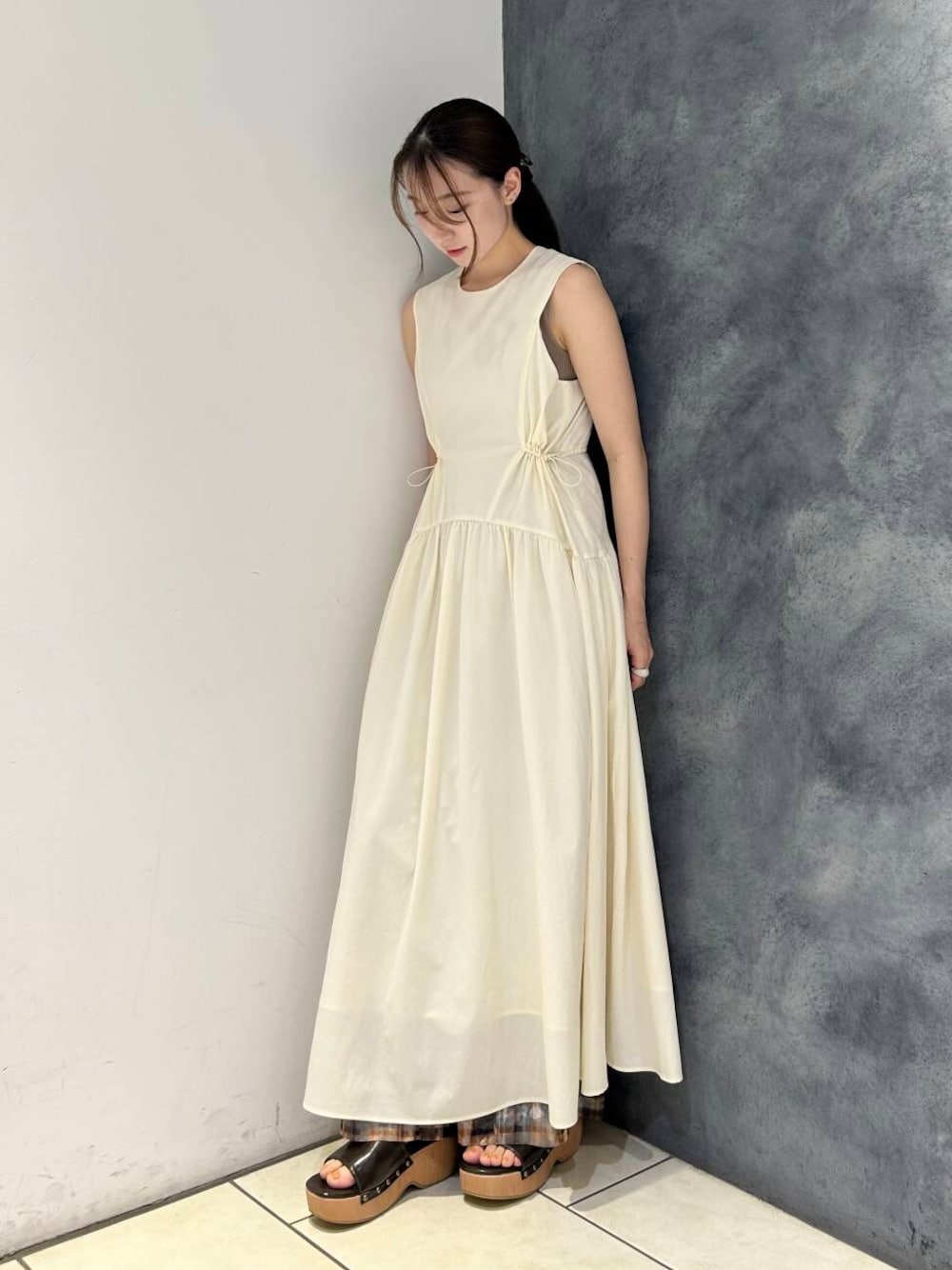「ワンピース、ワイドパンツ、KBF、シアー、春コーデ、夏コーデ、フェスコーデ、シアーパンツ、春夏コーデ、ジャガードパンツ、25ss」｜「KBFのスタッズサボサンダル（サンダル、ブラウン系）」を使った、なごみそさん（レディース・160cm）の夏コーディネートの1枚目の写真