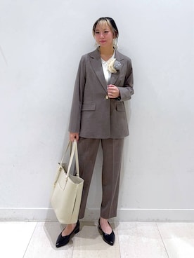 「アイテム（ブローチ/コサージュ）」を使った、Miyaさん（レディース・152cm・30代）の冬コーディネート