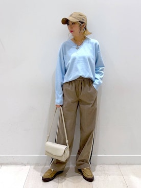 「GLOBAL WORK（グローバルワーク）のクリーンコーデュロイ/トラックパンツ/CLEAN MODE/589312（その他パンツ）」を使った、Miyaさん（レディース・152cm）の秋コーディネート