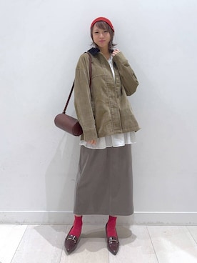 「GLOBAL WORK（グローバルワーク）のシリンダーバッグ/1049528（クラッチバッグ、ブラウン系）」を使った、Miyaさん（レディース・152cm）の秋コーディネート