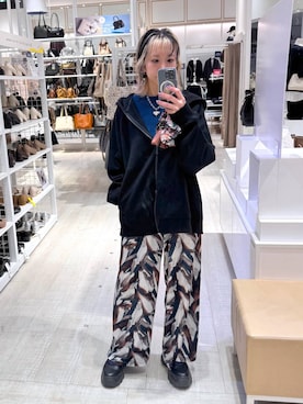 「GLOBAL WORK（グローバルワーク）のアイテム（パーカー）」を使った、Miyaさん（レディース・152cm）の冬コーディネート