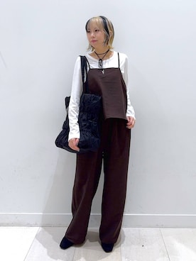 「アイテム（サロペット/オーバーオール、ブラウン系）」を使った、Miyaさん（レディース・152cm）の秋コーディネート