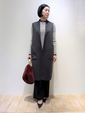 「サテンパンツ」｜「アイテム（スラックス）」を使った、Chieさん（レディース・164cm）の秋コーディネート
