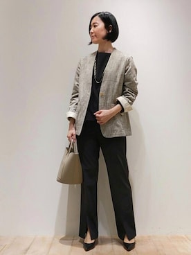 「スリットパンツ」｜「アイテム（ノーカラージャケット）」を使った、Chieさん（レディース・164cm）の春コーディネート