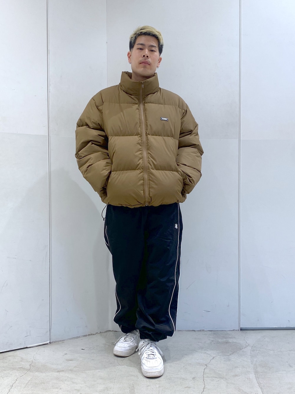 山口 聖矢｜XLARGEのダウンジャケット/コートを使ったコーディネート