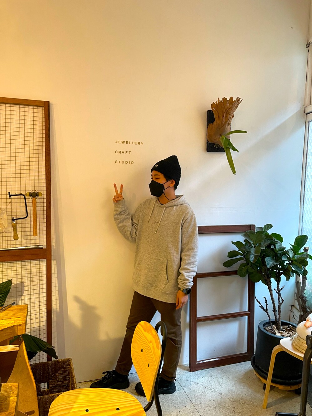 「ootd、outfit、outdoor、autumn、穿搭、日系極簡、THE NORTH FACE、niko and ...、plain-me、PALLADIUM、tiffany&co、Apple Watch、Taiwan、tamsui、oversize」｜「THE NORTH FACEのTHE NORTH FACE/ノースフェイス ビーニー カプッチョリッド NN42035（ニットキャップ/ビーニー、ブラック系）」を使った、Simo Hsuさん（レディース・158cm）の秋コーディネートの1枚目の写真