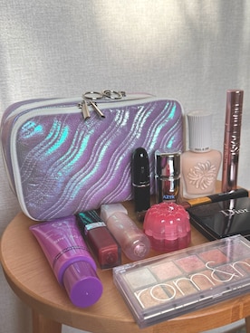 「BIRTHDAY BAR（バースデイバー）の≪保冷機能付き≫ COOL SHIELD　All-in Dresser Pouch　コスメポーチ（ポーチ、パープル系）」を使った、KUUKOさん（レディース・164cm）の春コーディネート