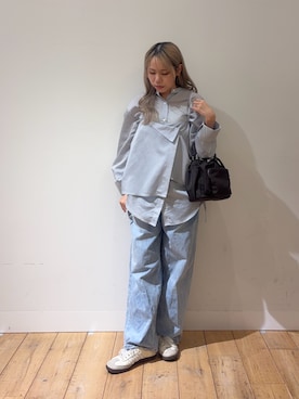 「KBF(ケイビーエフ)の『一部WEB限定カラー』『3サイズ展開』BIGポケットデザインデニム(デニムパンツ、ブルー系)」を使った、nahoさん(レディース・150cm)の春コーディネート