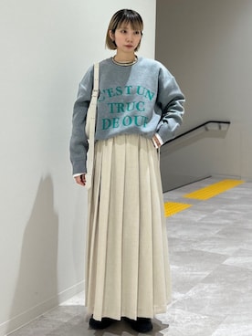 「ロゴニット」｜「アイテム（アクセサリー）」を使った、松原さん（レディース・153cm）の冬コーディネート