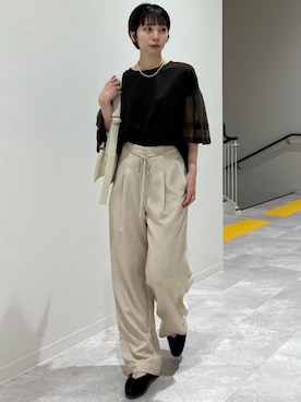 「シアートップス」｜「アイテム（Tシャツ/カットソー、ブラウン系）」を使った、松原さん（レディース・153cm）の夏コーディネート