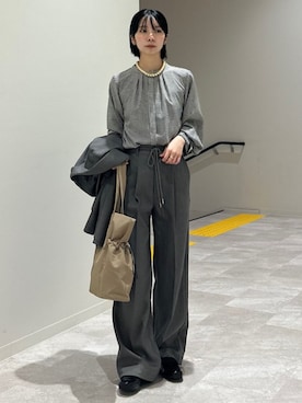 「アイテム（スリッポン）」を使った、松原さん（レディース・153cm）の秋コーディネート