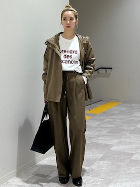 「アイテム（マウンテンパーカー）」を使った、松原さん（レディース・153cm）の秋コーディネート