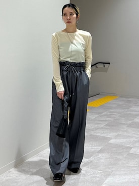 「サテンパンツ」｜「アイテム（キャミソール）」を使った、松原さん（レディース・153cm）の秋コーディネート