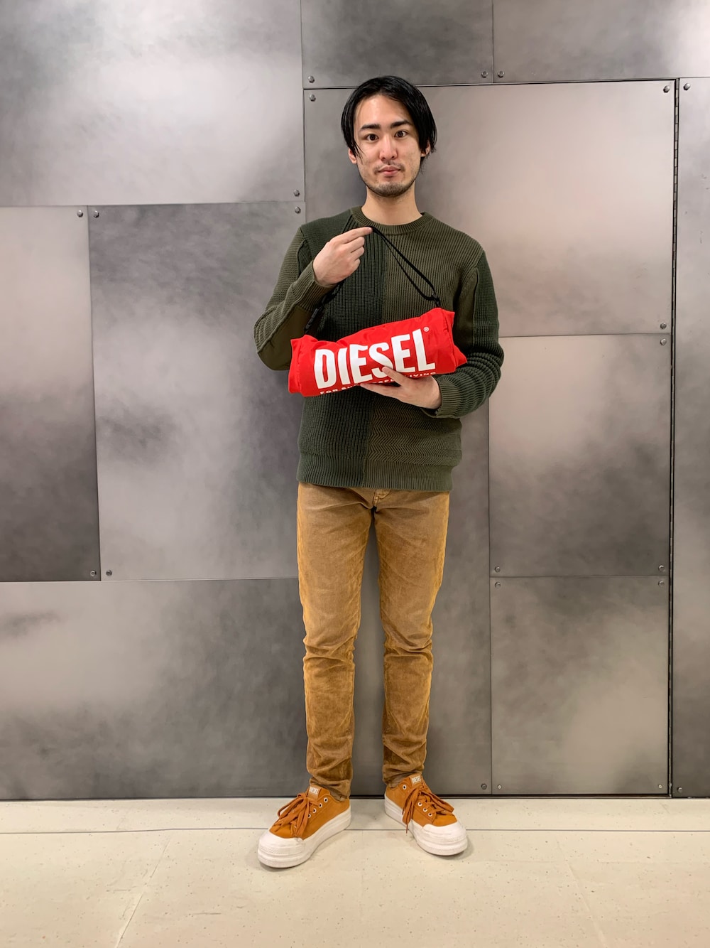 DIESEL（ディーゼル）の「メンズ ニット 切り替えデザイン パッチ 