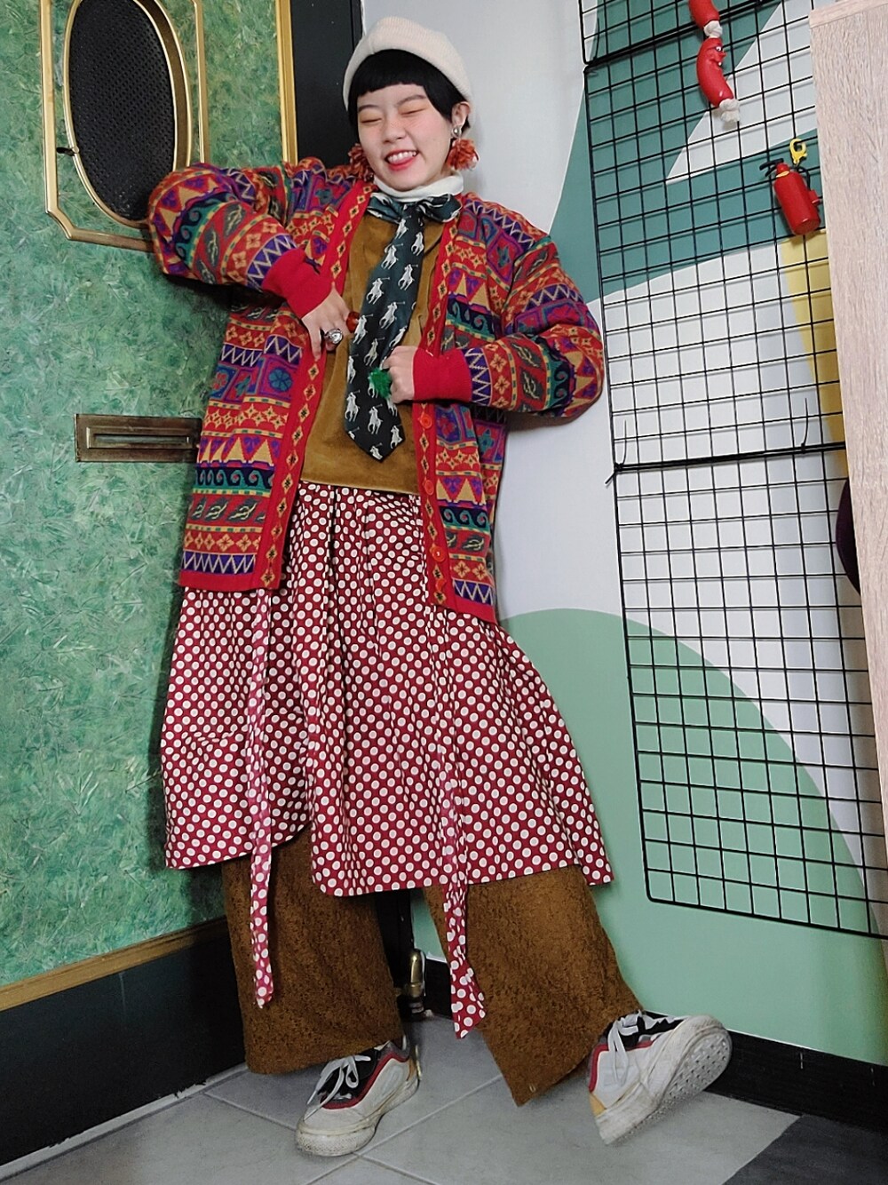 「VINTAGEのアイテム（アンサンブル、レッド系）」を使った、西瓜🍉さん（レディース・158cm）の冬コーディネートの1枚目の写真
