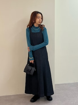 「アイテム（ジャンパースカート）」を使った、NaNaMiさん（レディース・157cm）の秋コーディネート