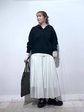 「アイテム（キーホルダー、ホワイト系）」を使った、no23miさん（レディース・155cm）の秋コーディネート