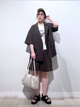 「NEW ERA（ニューエラ）のNEW ERA/920TYP/26/616634（キャップ、ベージュ系）」を使った、no23miさん（レディース）の春コーディネート