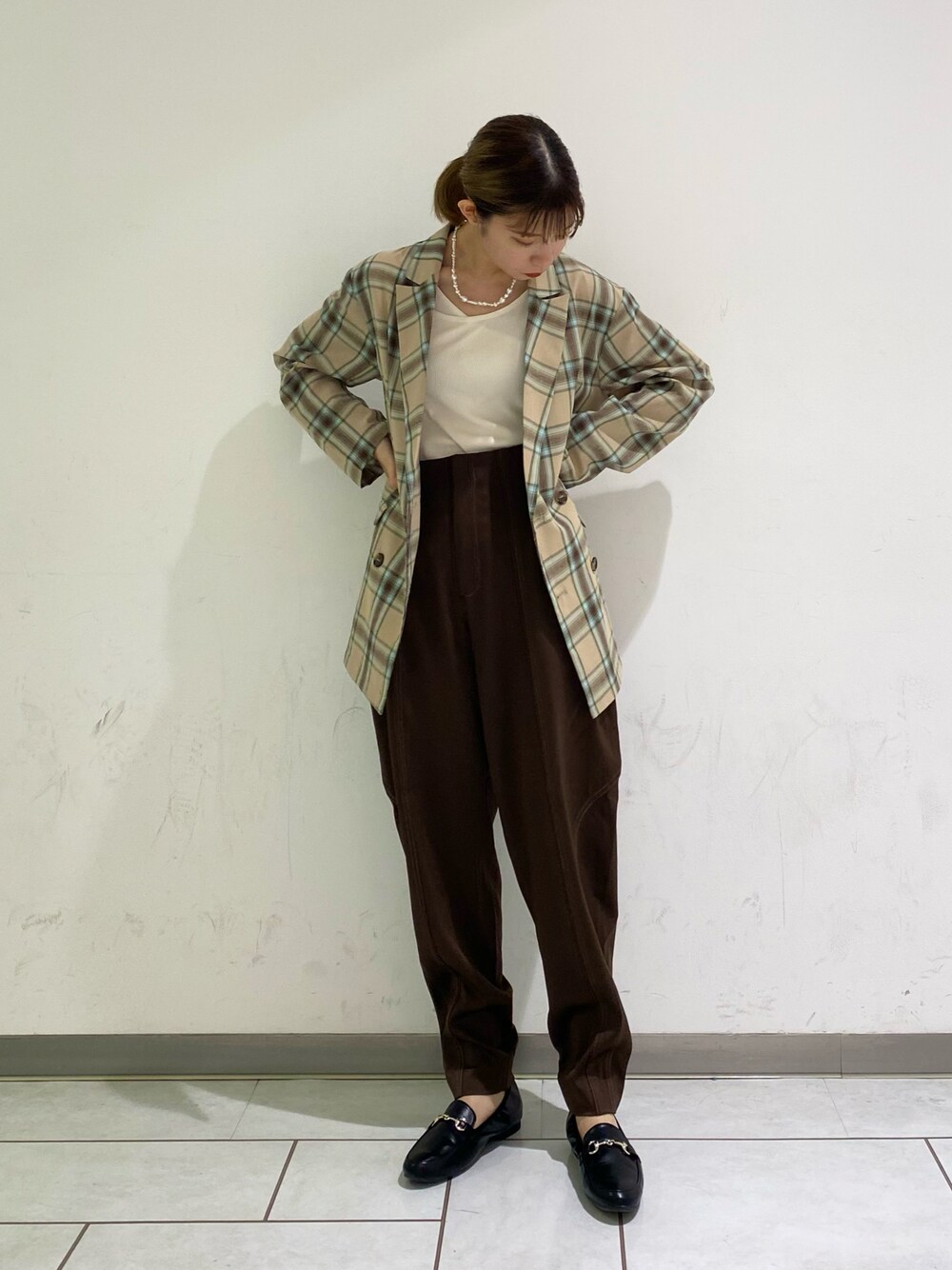 「KBF、kbf_ootd、秋コーデ、ジャケット、チェック、ローファー、カーブパンツ」｜「RODE SKOの【MADE IN JAPAN】ELLA やわビットローファー（ローファー、ブラック系）」を使った、nonoさん（レディース・156cm）の秋コーディネートの1枚目の写真
